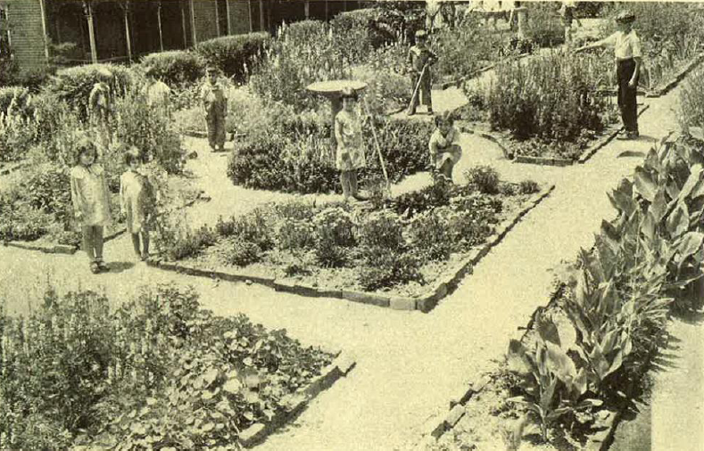 Parterre garden at Formwalt School, 1933. From Garden History of Georgia: 1733- 1933.