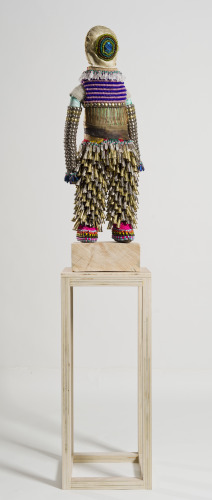 Jeffrey Gibson Here It Comes, 2014; deer rawhide, glass and plastic beads, wool blanket, beetle wings, artist’s own repurposed painting, artificial sinew, Drusy quartz, steel, and brass studs, 37 ½ by 13 ½ by 6 ½ inches. (Courtesy of the artist and Samsøn.)
