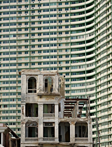 Richard Sexton, Two Perspectives of the Past, Havana; archival pigment print, 28 ¾ by 22 inches. 
