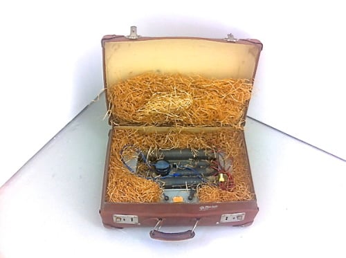 Gregory Green, Suitcase Bomb #1, 1992 (Nice, France). 