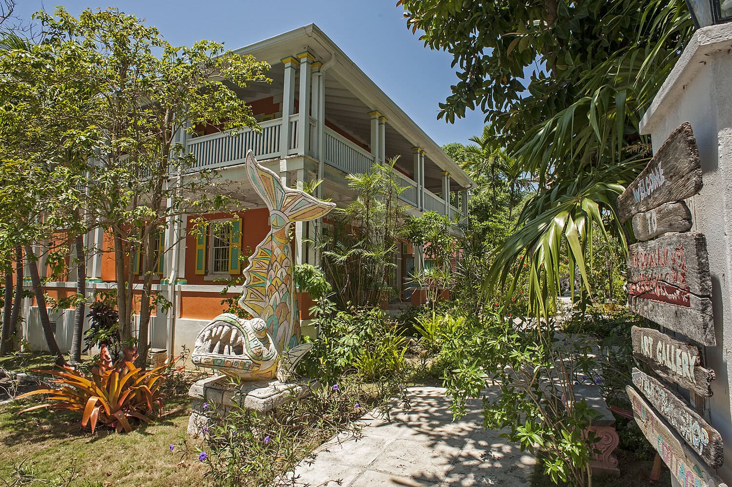 Doongalik Studios Art Gallery